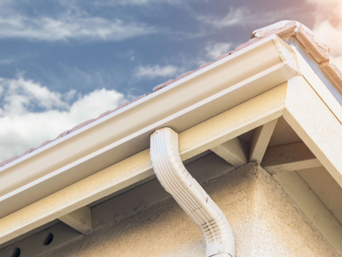 Gutter Replacement La Crosse & Onalaska, WI Kendhammer Roofing